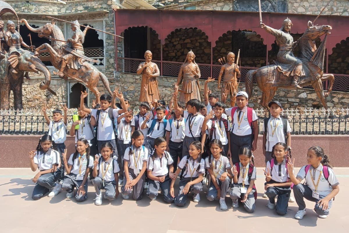 Students enjoying an educational tour